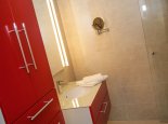 Galerie: Badezimmer im Appartement Wasserstern – Seevilla Cattina – Appartements am Millstätter See in Kärnten