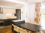 Galerie: Küche mit Essbereich im Appartement Seerose – Seevilla Cattina – Appartements am Millstätter See in Kärnten